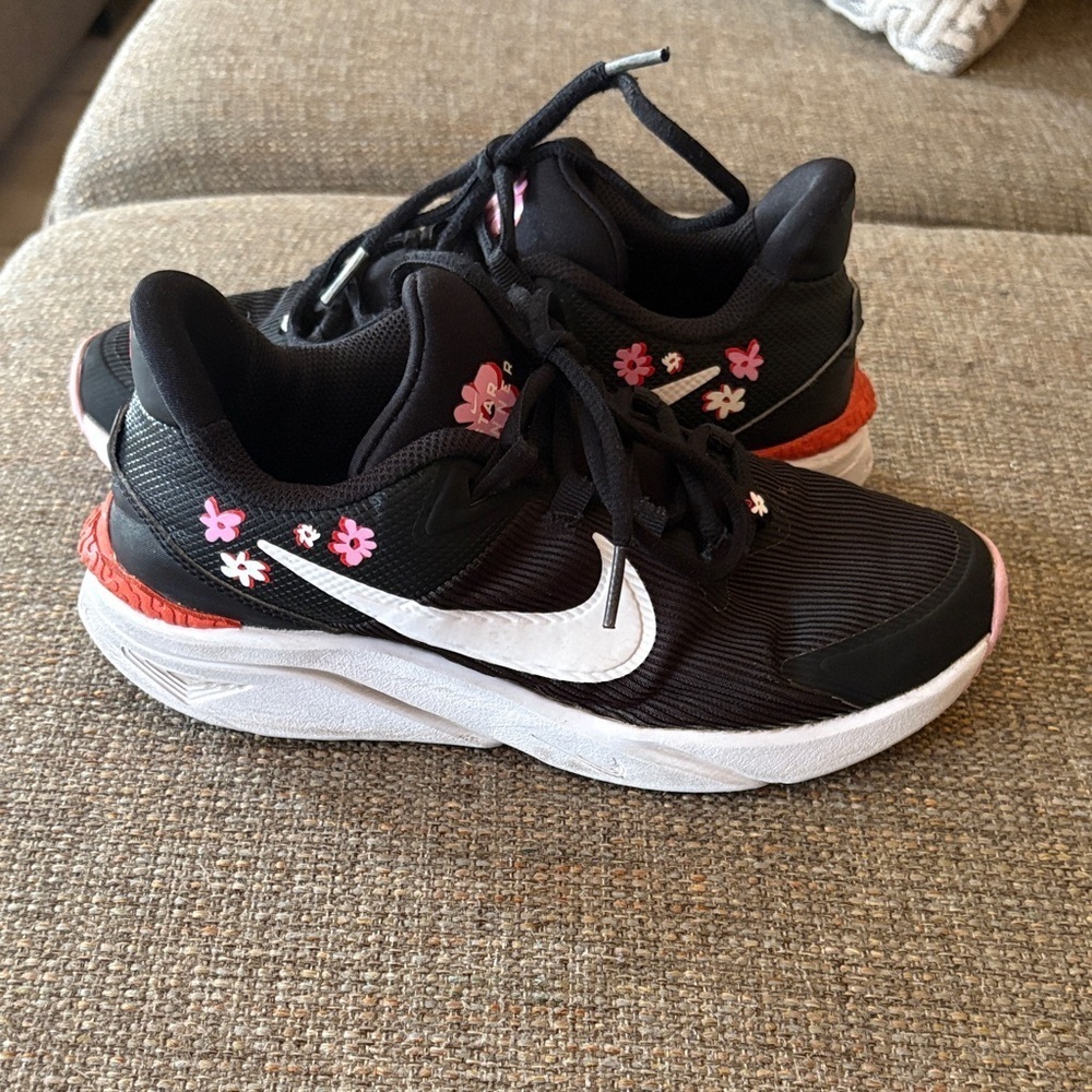 Gently Loved Nike Kids Black, Red and Pink Sneakers - Picture 2 of 9